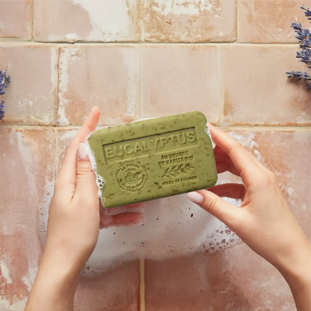 Savon solide parfumé à l'eucalyptus – Au beurre de karité bio 250g