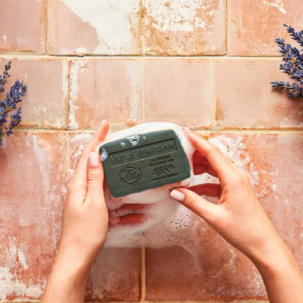 Savon solide parfumé à l'huile d'Argan – Au beurre de karité bio 250g